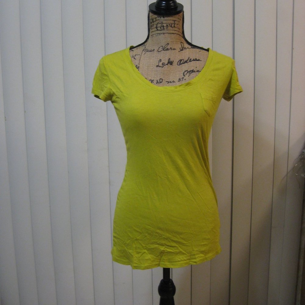 NWOT New York & Company green t shirt top XS extra small